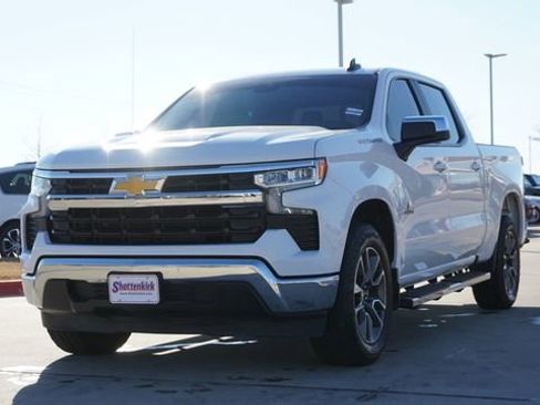 Used 2023 Chevrolet Silverado 1500 LT image 3