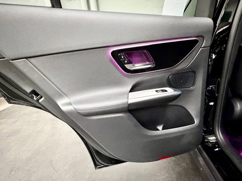 Used 2026 Mercedes-Benz GLC 300 image 38