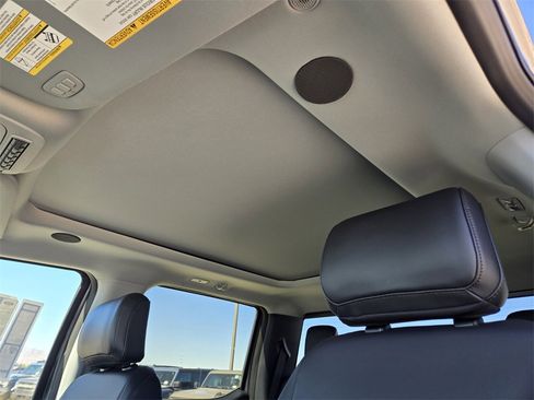 New 2026 Ford F250 Lariat w/ Black Appearance Package image 8