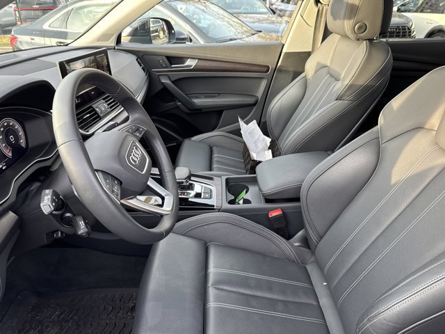 Used 2025 Audi Q5 2.0T Premium Plus w/ Premium Plus Package AWD/4WD image 25