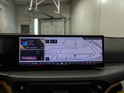 Used 2025 BMW 330i xDrive Sedan w/ Premium Package image 14