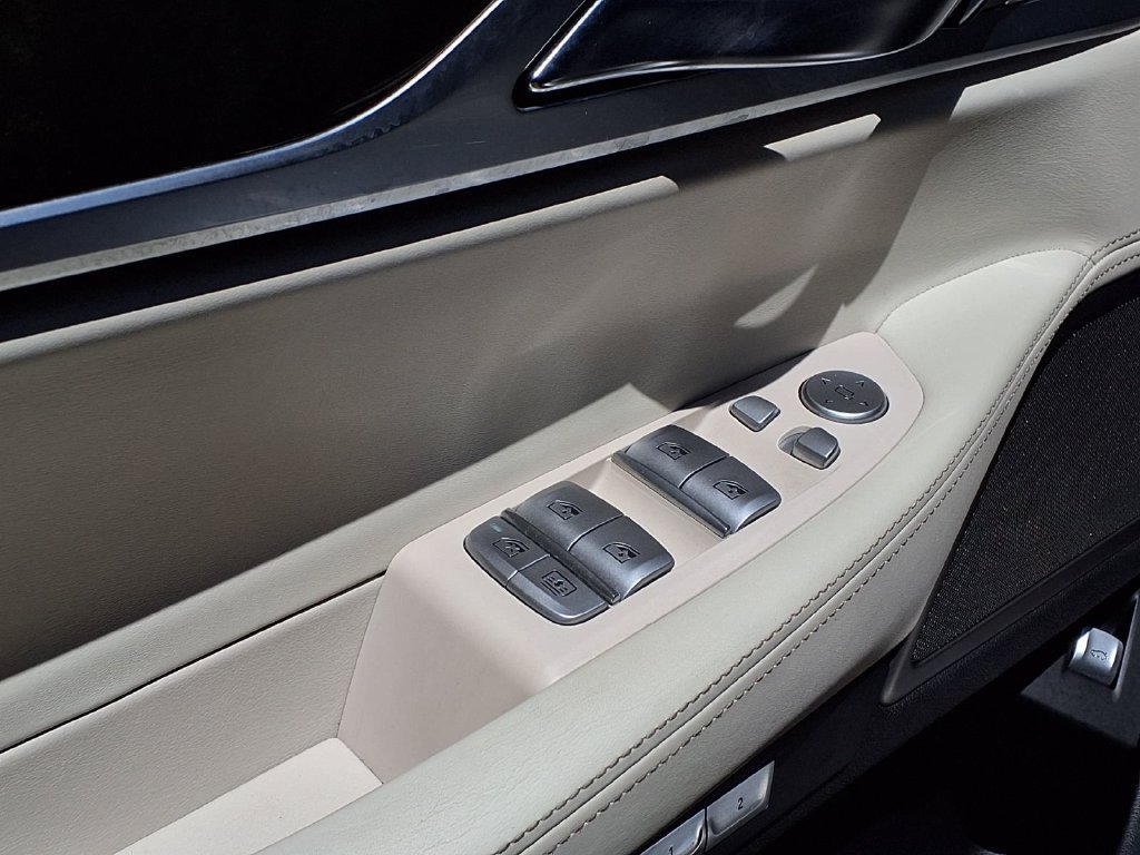 Used 2016 BMW 740i RWD image 21