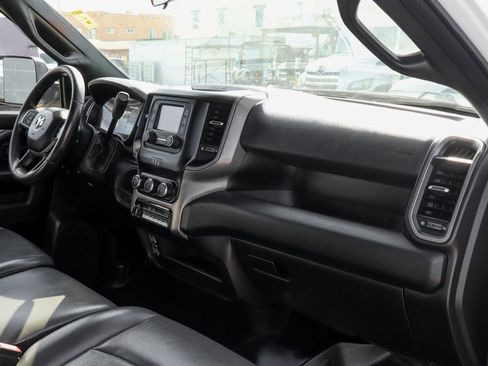 Used 2022 RAM 5500 Tradesman RWD image 33