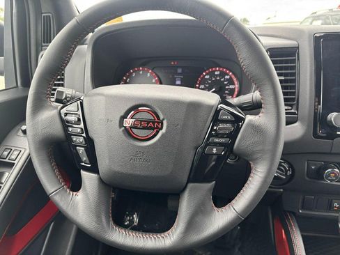 Used 2024 Nissan Frontier PRO-4X w/ Technology Package AWD/4WD image 15