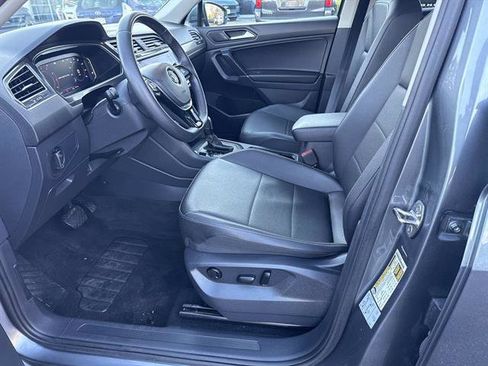 Used 2020 Volkswagen Tiguan SEL w/ 3rd Row Seat Package image 19