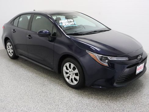 Used 2025 Toyota Corolla SE FWD image 4