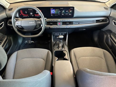 Used 2025 Kia K4 FWD image 32