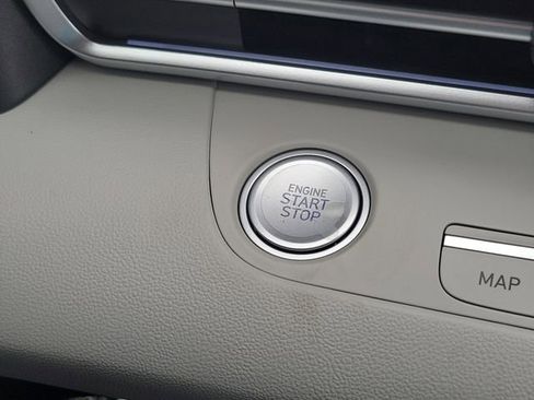 New 2026 Hyundai Elantra Limited FWD image 8