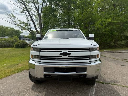 Used 2015 Chevrolet Silverado 2500 LT AWD/4WD image 2