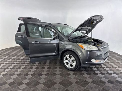 Used 2015 Ford Escape SE w/ Equipment Group 201A FWD image 15