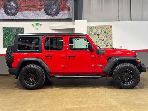 Used 2021 Jeep Wrangler Unlimited Sport AWD/4WD image 3