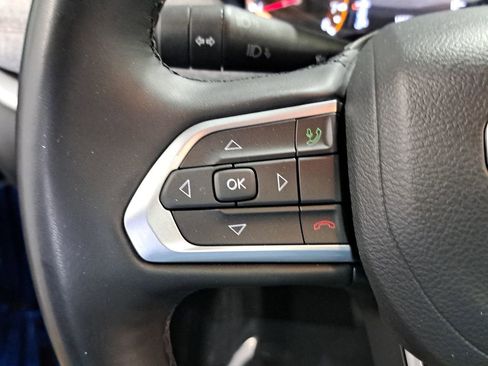 Certified 2022 Jeep Compass Latitude w/ Sun and Sound Group AWD/4WD image 18