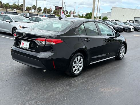 Certified 2024 Toyota Corolla LE FWD image 9