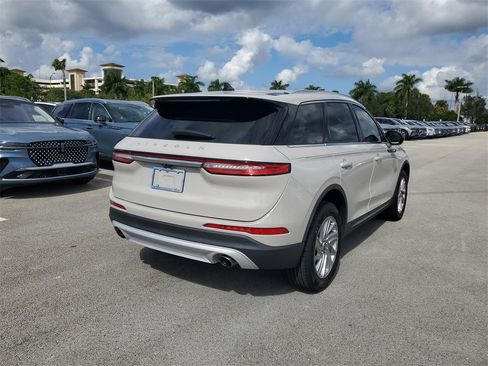 Used 2022 Lincoln Corsair FWD image 4