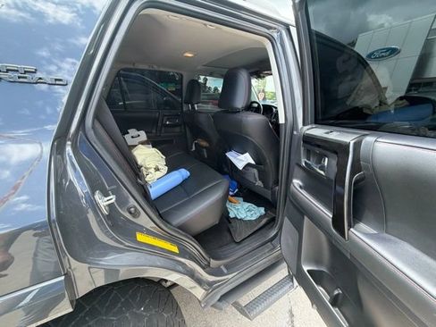 Used 2024 Toyota 4Runner TRD Off-Road Premium w/ Moonroof Package AWD/4WD image 18