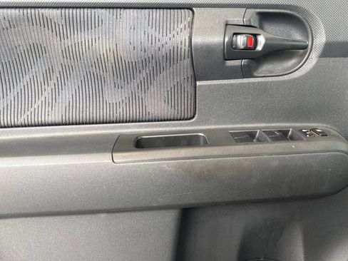 Used 2012 Scion xB FWD image 11