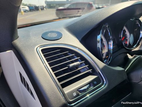 Used 2019 Dodge Grand Caravan SXT image 46