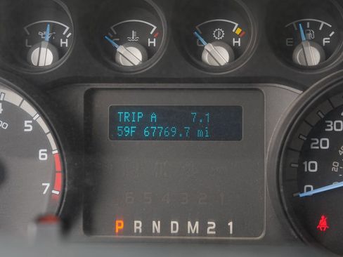 Used 2015 Ford F250 XL w/ Power Equipment Group AWD/4WD image 25