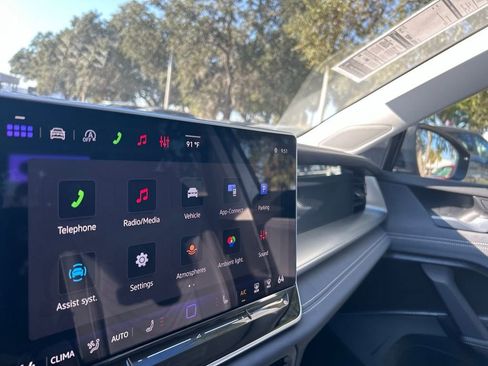 New 2026 Volkswagen Tiguan SE image 11