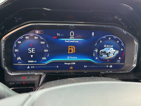 Used 2024 Chevrolet Silverado 1500 ZR2 w/ Technology Package image 16