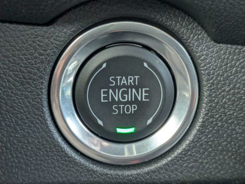 Used 2026 Chevrolet Traverse LT w/ Sun and Wheel Package FWD image 24