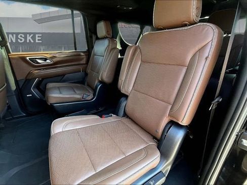 Certified 2023 Chevrolet Suburban High Country AWD/4WD image 27