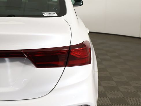 Used 2022 Kia Forte LXS FWD image 14