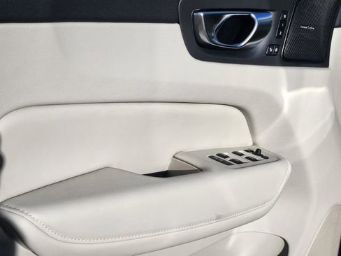 New 2026 Volvo XC60 T8 Ultra w/ Protection Package Premier image 9