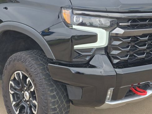 Used 2024 Chevrolet Silverado 1500 ZR2 w/ Technology Package AWD/4WD image 30