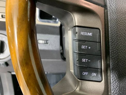 Used 2012 Lincoln Navigator L 4WD image 19