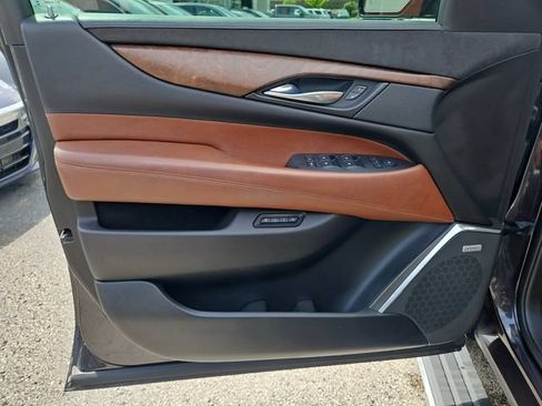 Used 2015 Cadillac Escalade ESV Premium AWD/4WD image 18