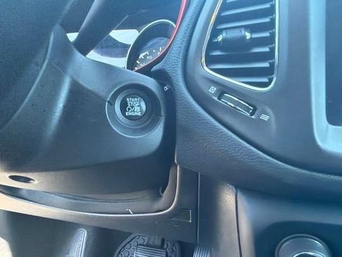 Used 2017 Jeep Compass Trailhawk w/ Leather Interior Group AWD/4WD image 28