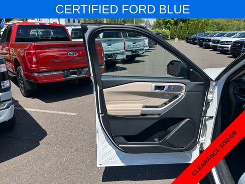 Certified 2023 Ford Explorer XLT w/ Equipment Group 202A AWD/4WD image 10