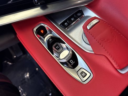 Used 2024 Chevrolet Corvette Stingray Preferred Cpe w/ Z51 Performance Package image 29