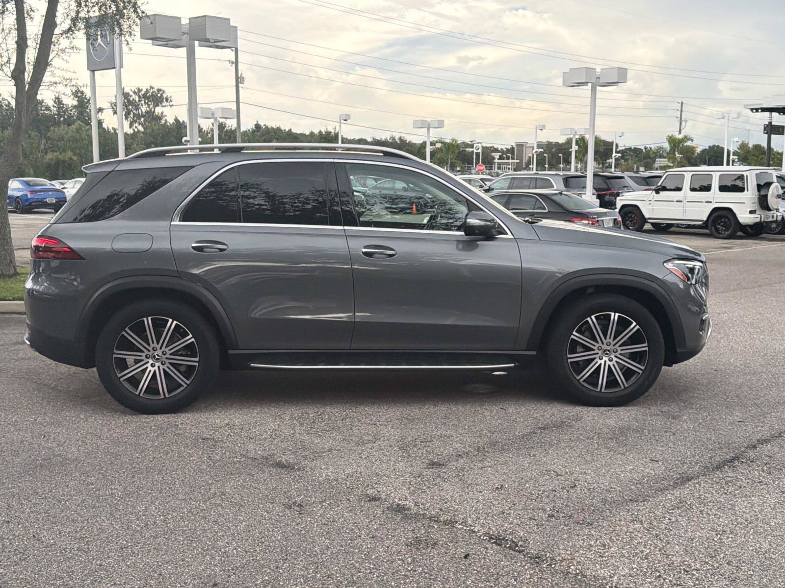 Certified 2025 Mercedes-Benz GLE 350 4MATIC image 2
