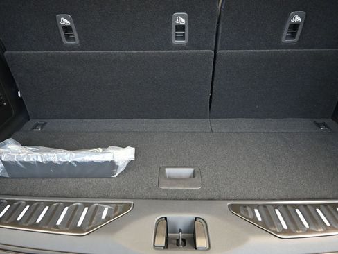 New 2026 INFINITI QX80 SPORT image 21