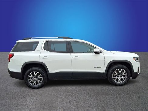 Used 2023 GMC Acadia SLT image 4