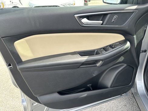 New 2024 Ford Edge SE w/ Black Appearance Package image 18