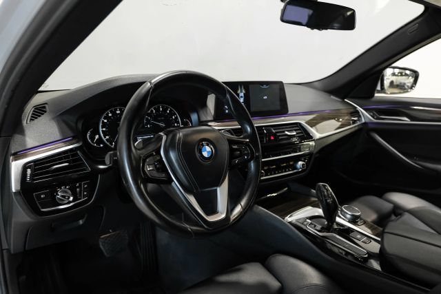 Used 2017 BMW 530i RWD image 4