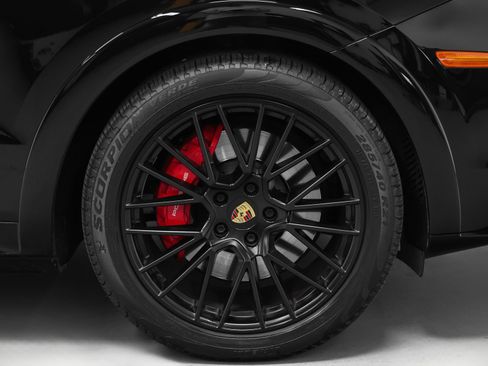 Certified 2021 Porsche Cayenne GTS AWD/4WD image 16