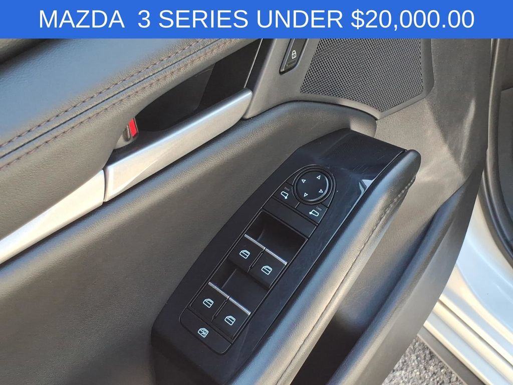 Used 2024 MAZDA MAZDA3 s FWD image 17