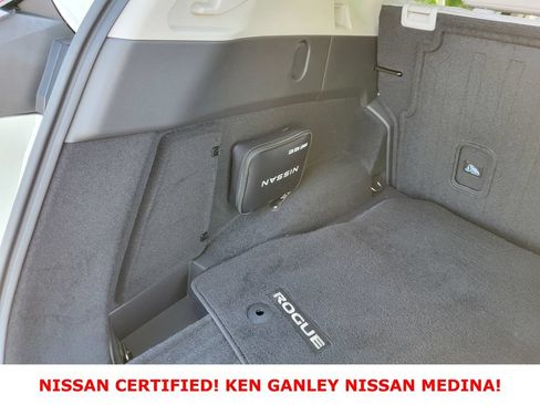 Certified 2023 Nissan Rogue SV AWD/4WD image 43