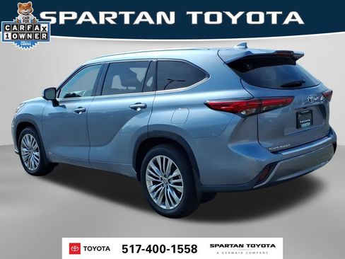 Used 2023 Toyota Highlander Platinum AWD/4WD image 10