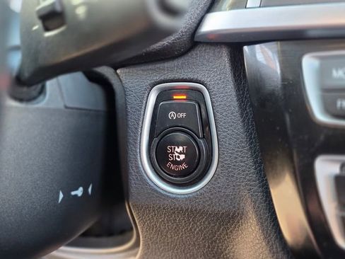 Used 2017 BMW 330i xDrive Wagon AWD/4WD image 33