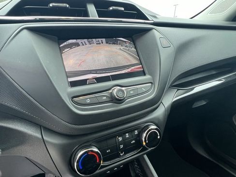 Used 2021 Chevrolet TrailBlazer LS image 18