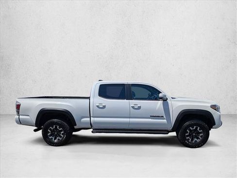 Used 2023 Toyota Tacoma TRD Off-Road w/ Advanced Technology Package AWD/4WD image 4