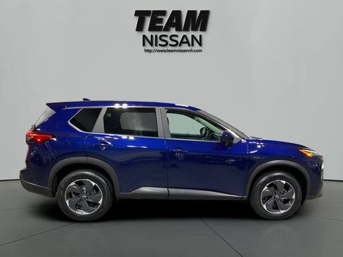 Certified 2024 Nissan Rogue SV AWD/4WD image 8