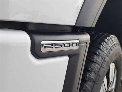 New 2026 GMC Sierra 2500 Denali w/ Denali Reserve Package image 11