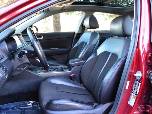 Used 2019 Kia Optima S w/ S Panoramic Sunroof Package image 10