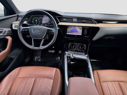 Certified 2024 Audi Q8 e-tron Premium AWD/4WD image 22